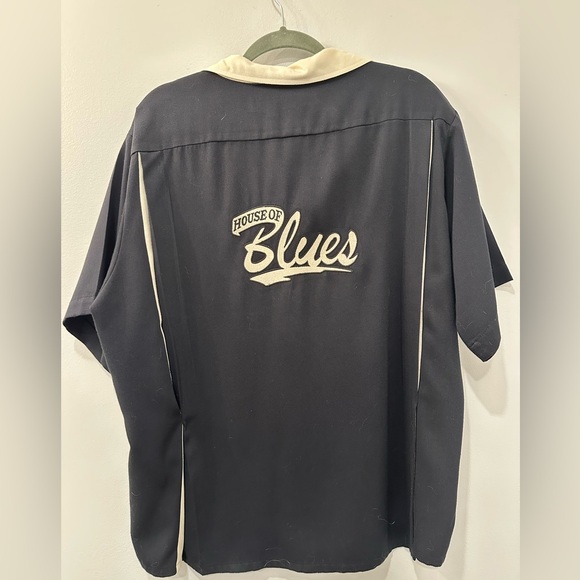 House of Blues button down shirt - Picture 2 of 3